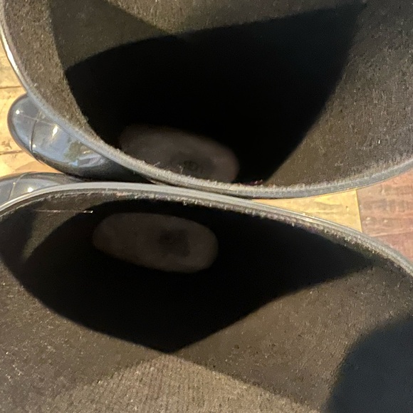 UGG black rain boots - Picture 5 of 7